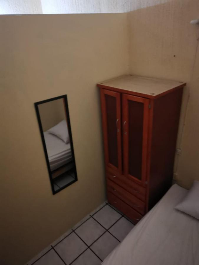 Hostal Guadalajara Zewnętrze zdjęcie