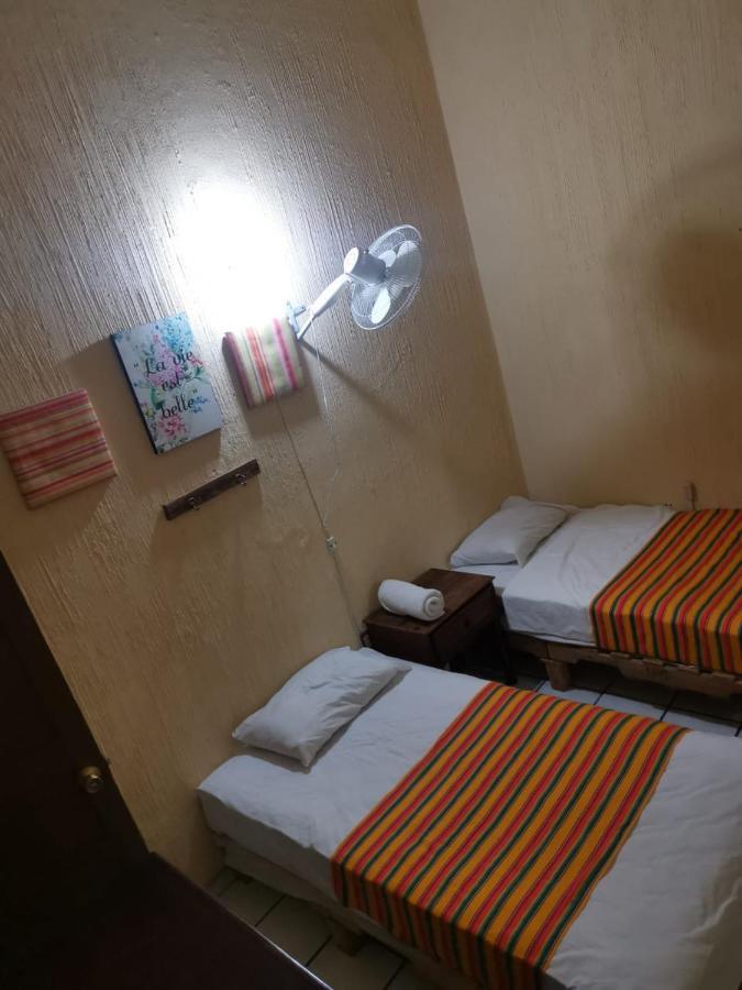 Hostal Guadalajara Zewnętrze zdjęcie