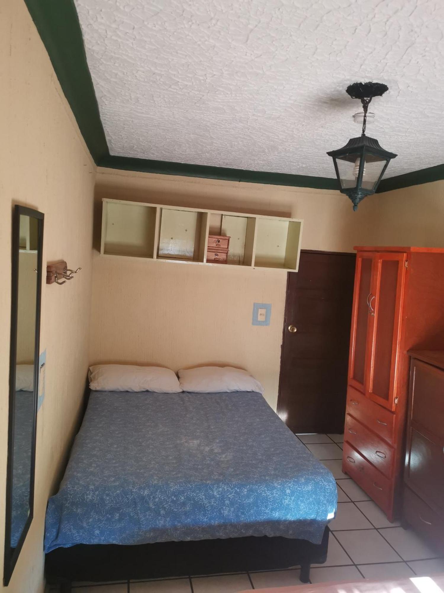 Hostal Guadalajara Zewnętrze zdjęcie
